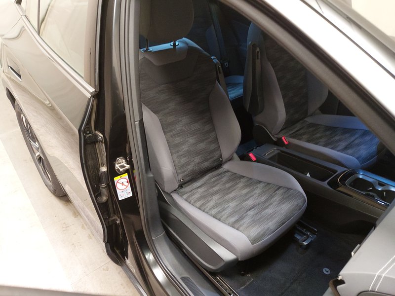 Volkswagen ID.5 Pro Performance • ACC • električna peta vrata — 10