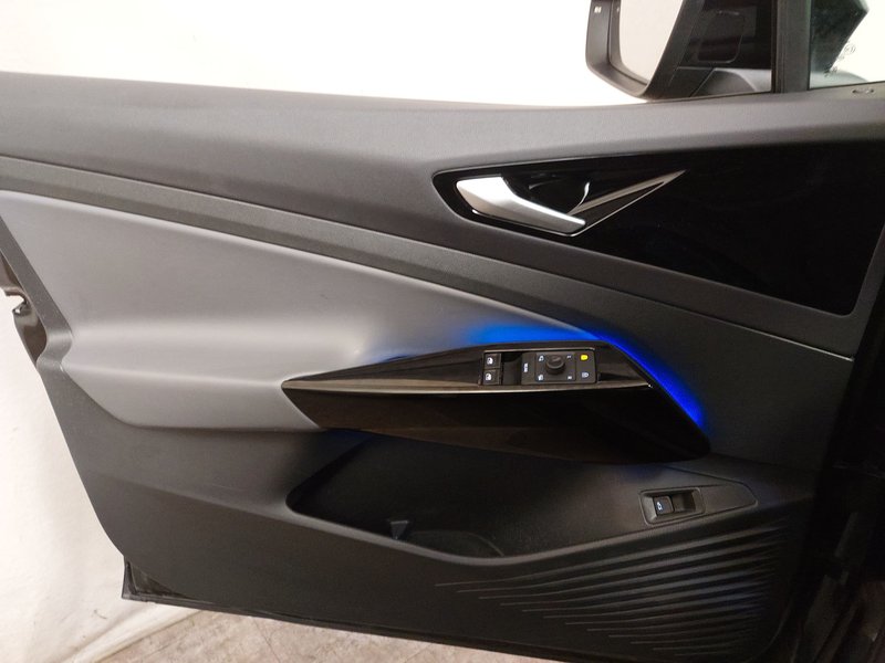 Volkswagen ID.5 Pro Performance • ACC • električna peta vrata — 5