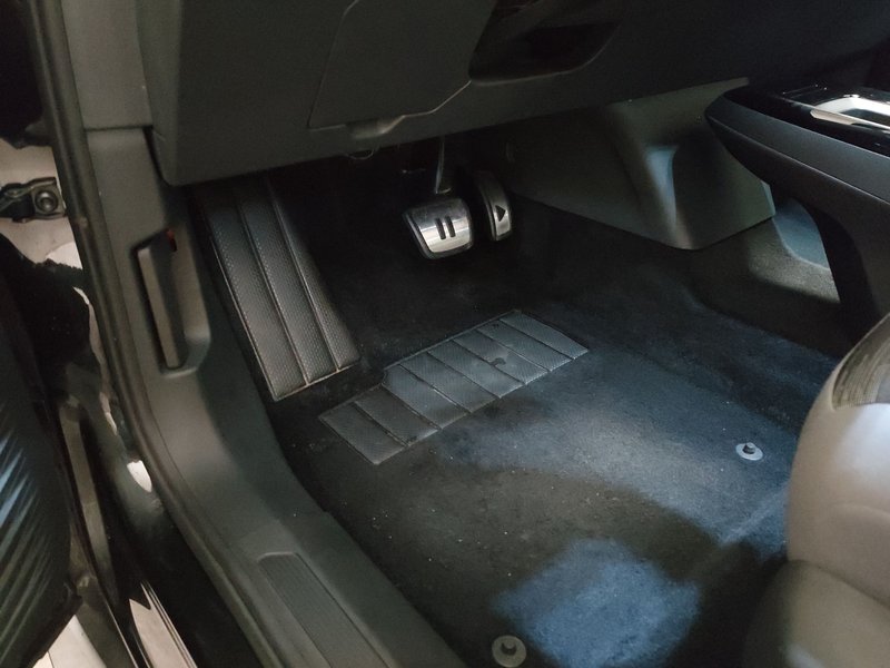 Volkswagen ID.5 Pro Performance • ACC • električna peta vrata — 7