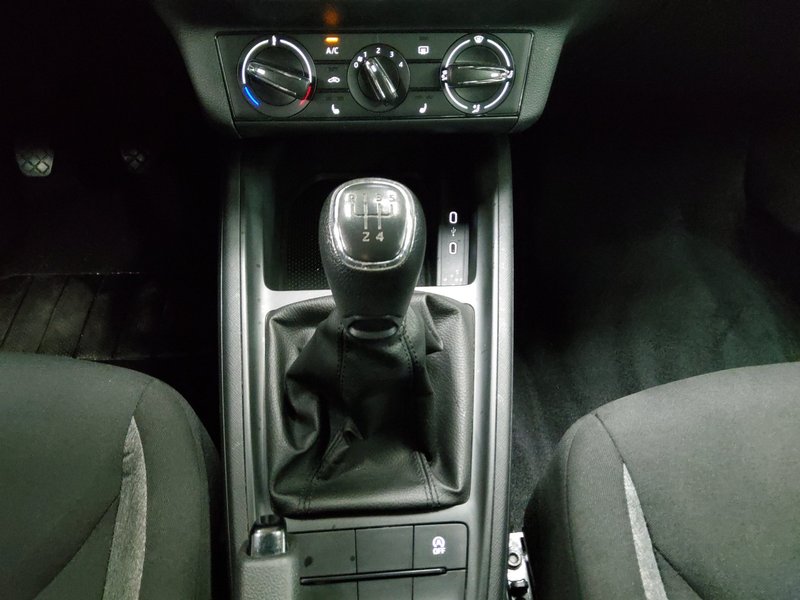Škoda Scala 1.0 TSI • LED • grijanje sjedala — 6