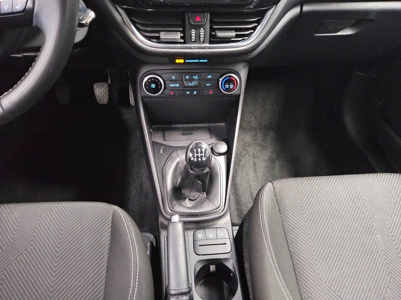 Ford Fiesta 1.1 Cool&Connect • LED — 6