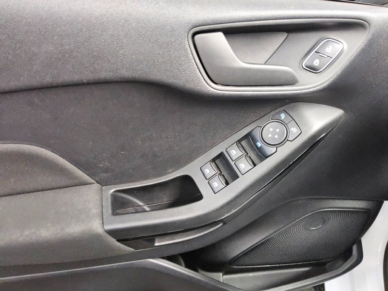 Ford Fiesta 1.1 Cool&Connect • LED — 9