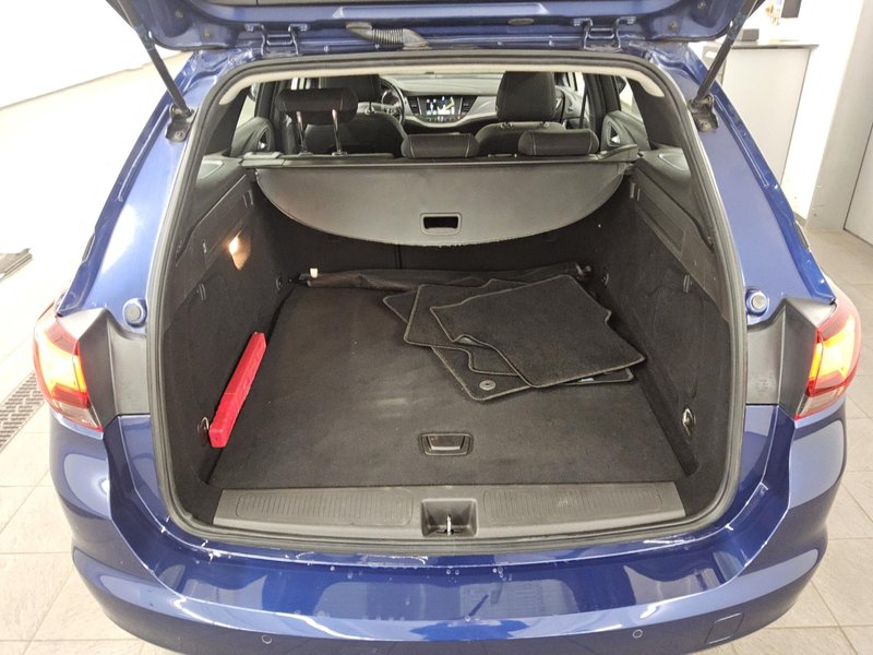 Opel Astra ST 1.2 Turbo Edition • Full LED — 11