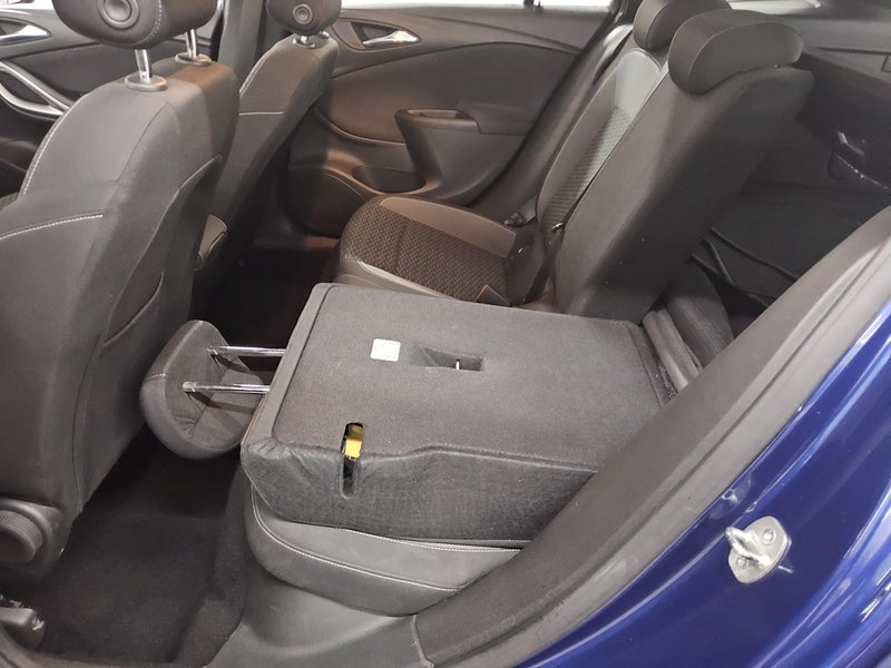 Opel Astra ST 1.2 Turbo Edition • Full LED — 12