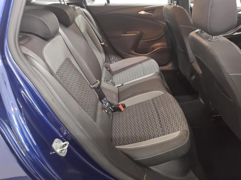 Opel Astra ST 1.2 Turbo Edition • Full LED — 13