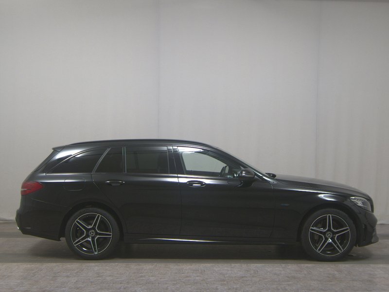 Mercedes-Benz C 300 e karavan automatik AMG Line • ACC • LED
