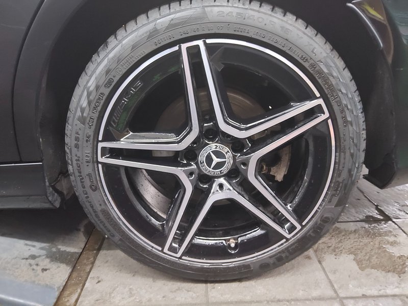 Mercedes-Benz C 300 e karavan automatik AMG Line • ACC • LED — 10