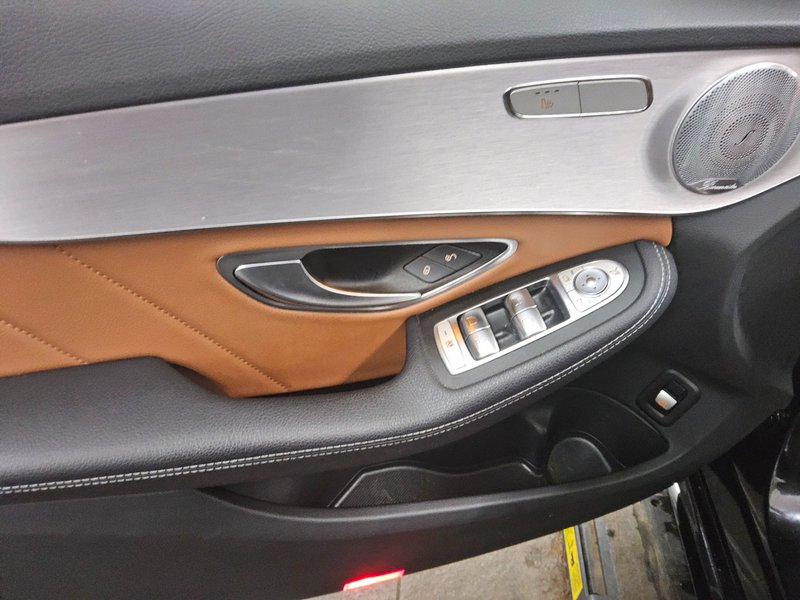 Mercedes-Benz C 300 e karavan automatik AMG Line • ACC • LED — 9