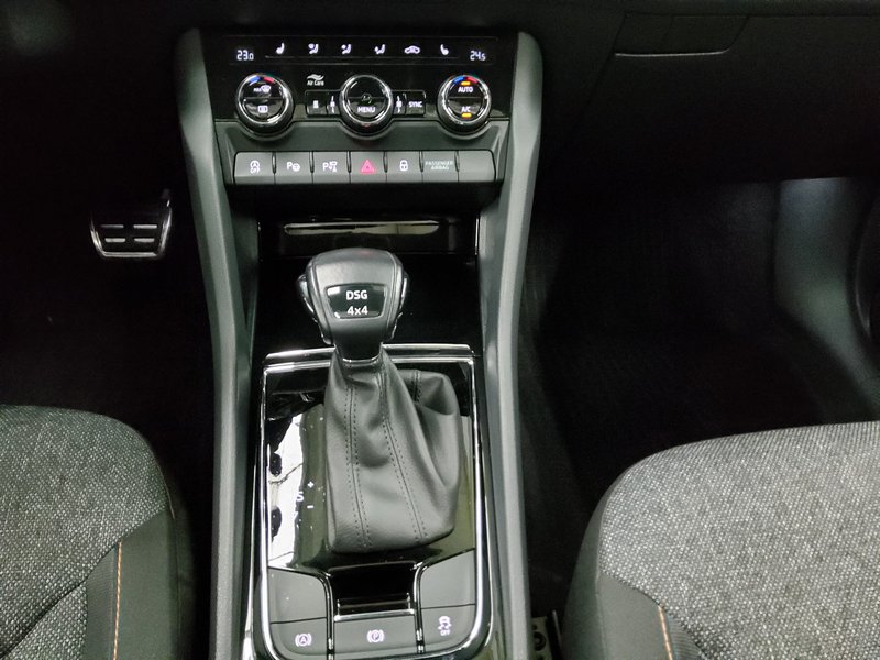 Škoda Kodiaq 2.0 TDI 4x4 automatik Clever • ACC • AHK — 6