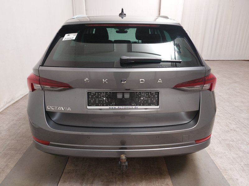 Škoda Octavia 2.0 TDI automatik Style • ACC • el. peta vrata — 14