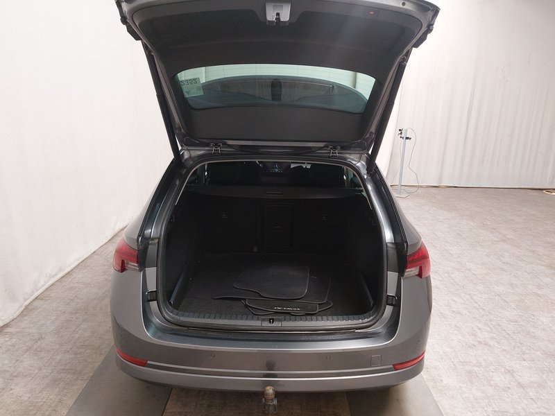 Škoda Octavia 2.0 TDI automatik Style • ACC • el. peta vrata — 17