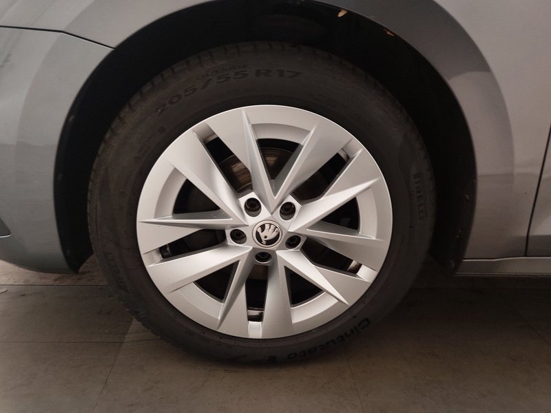 Škoda Octavia 2.0 TDI automatik Style • ACC • el. peta vrata — 8