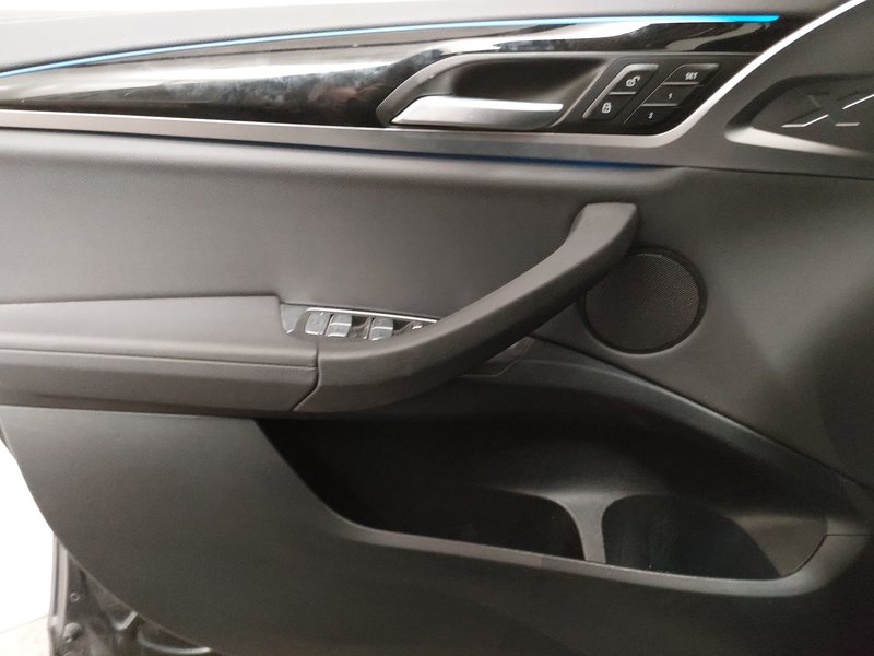 BMW iX3 Inspiring • ACC • električna peta vrata — 5