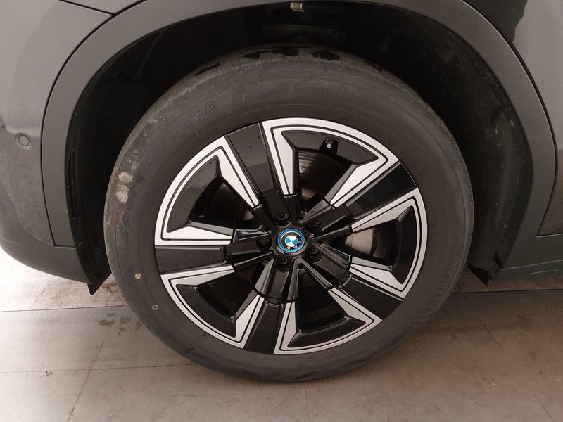 BMW iX3 Inspiring • ACC • električna peta vrata — 8