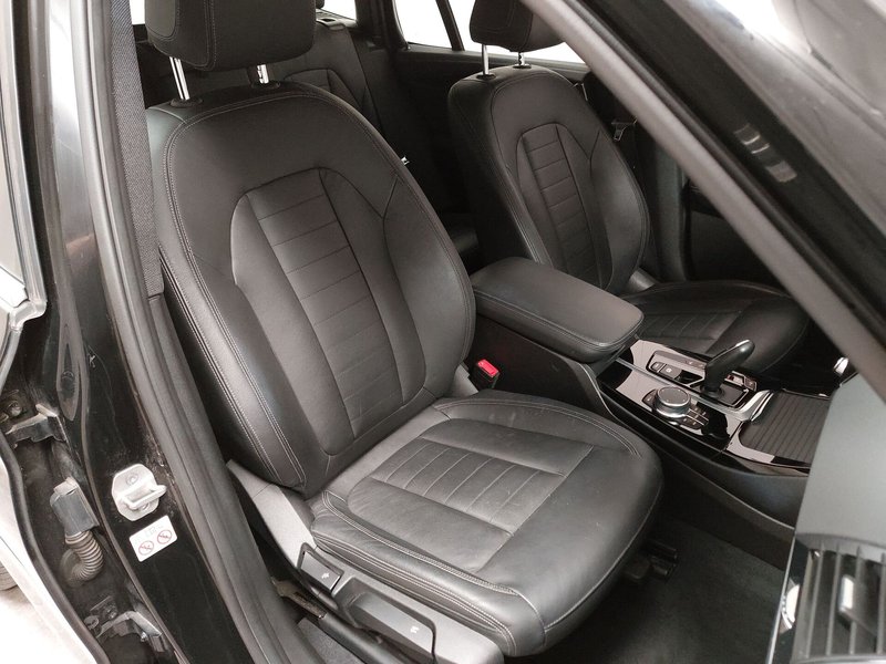 BMW X3 xDrive20i automatik Luxury Line • koža • LED — 15