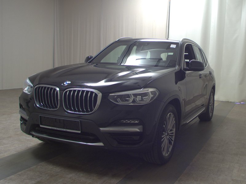 BMW X3 xDrive20i automatik Luxury Line • koža • LED — 2