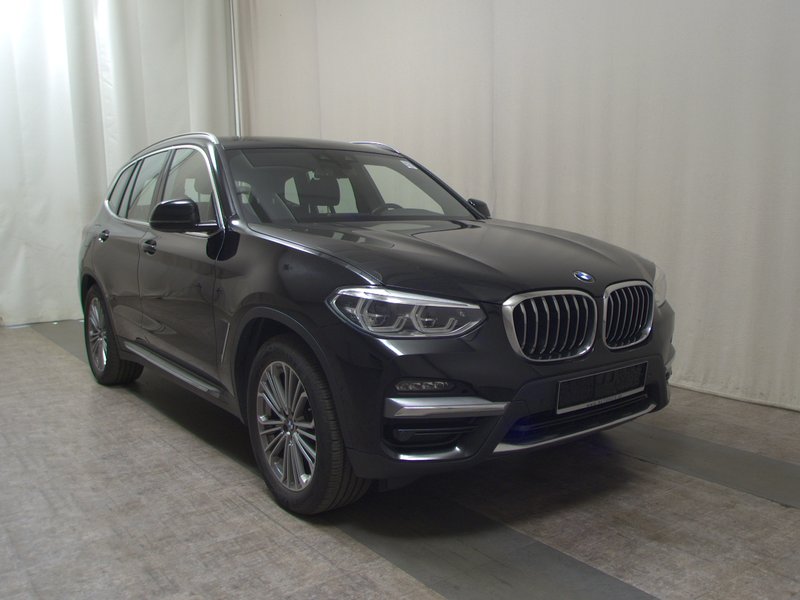 BMW X3 xDrive20i automatik Luxury Line • koža • LED — 3