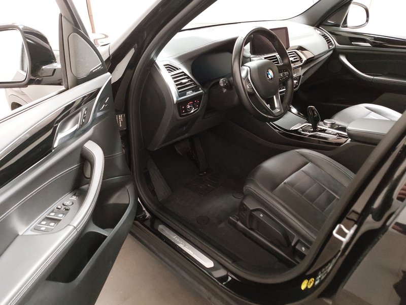 BMW X3 xDrive20i automatik Luxury Line • koža • LED — 5