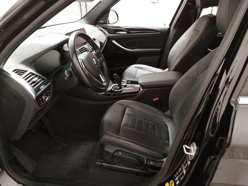 BMW X3 xDrive20i automatik Luxury Line • koža • LED — 6