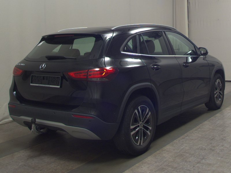 Mercedes-Benz GLA 200 d automatik Style • ACC • kuka — 4