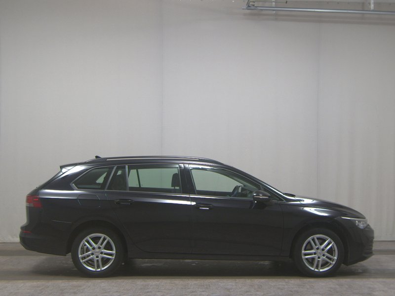 Volkswagen Golf 8 Variant 2.0 TDI automatik Life • ACC • Full LED