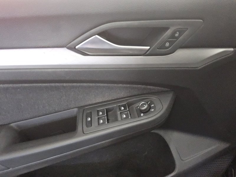 Volkswagen Golf 8 Variant 2.0 TDI automatik Life • ACC • Full LED — 10
