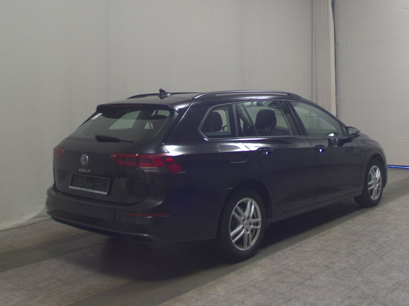 Volkswagen Golf 8 Variant 2.0 TDI automatik Life • ACC • Full LED — 4