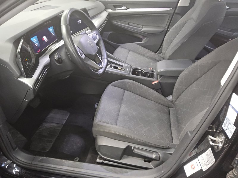 Volkswagen Golf 8 Variant 2.0 TDI automatik Life • ACC • Full LED — 9