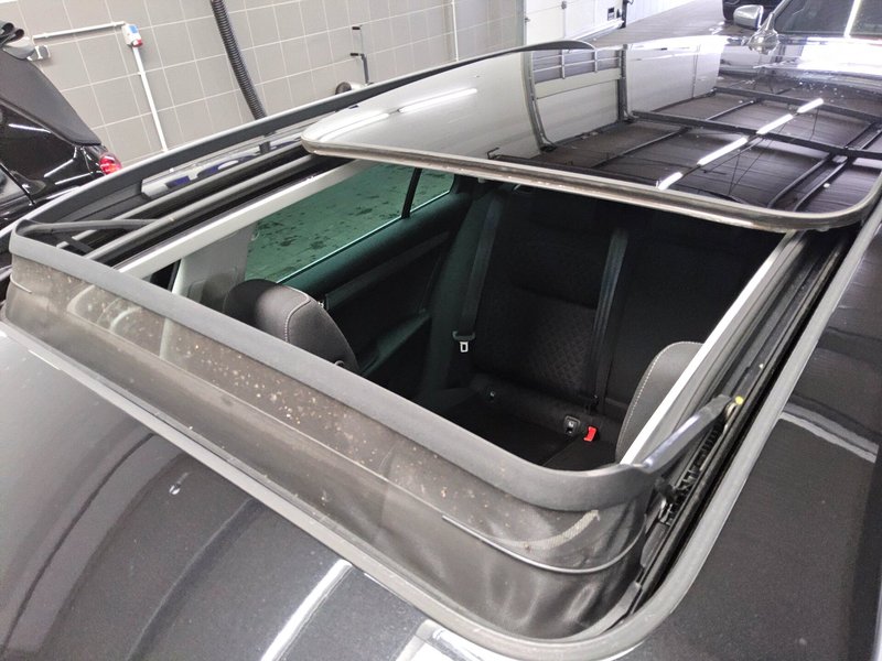 Škoda Superb Kombi 2.0 TDI automatik Ambition • panorama • AHK — 12