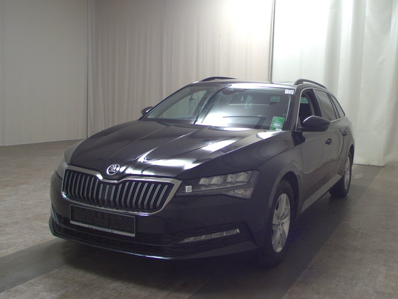 Škoda Superb Kombi 2.0 TDI automatik Ambition • panorama • AHK — 2