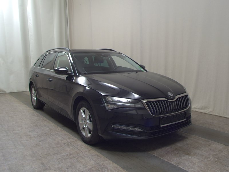 Škoda Superb Kombi 2.0 TDI automatik Ambition • panorama • AHK — 3