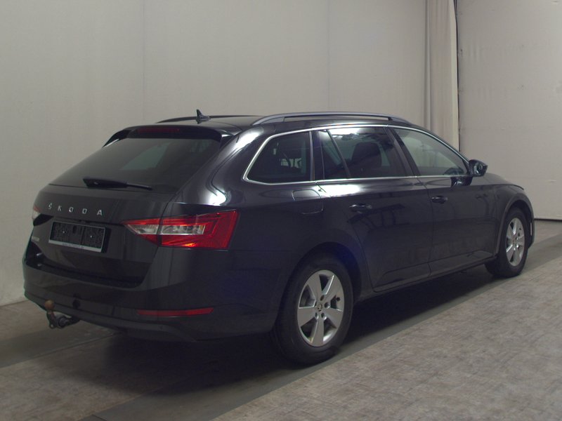 Škoda Superb Kombi 2.0 TDI automatik Ambition • panorama • AHK — 4