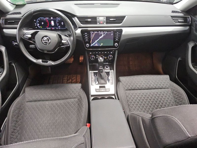 Škoda Superb Kombi 2.0 TDI automatik Ambition • panorama • AHK — 5