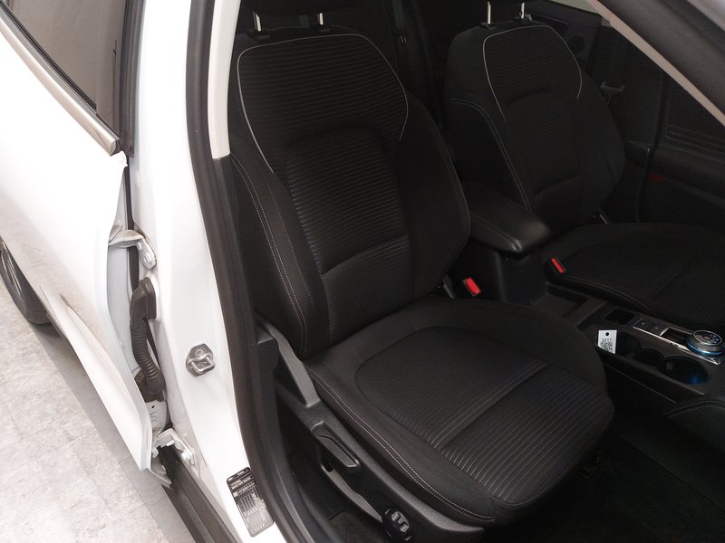 Ford Focus Turnier 1.5 EcoBlue Titanium X automatik • panorama • HUD — 10