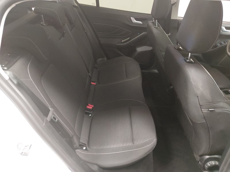 Ford Focus Turnier 1.5 EcoBlue Titanium X automatik • panorama • HUD — 12