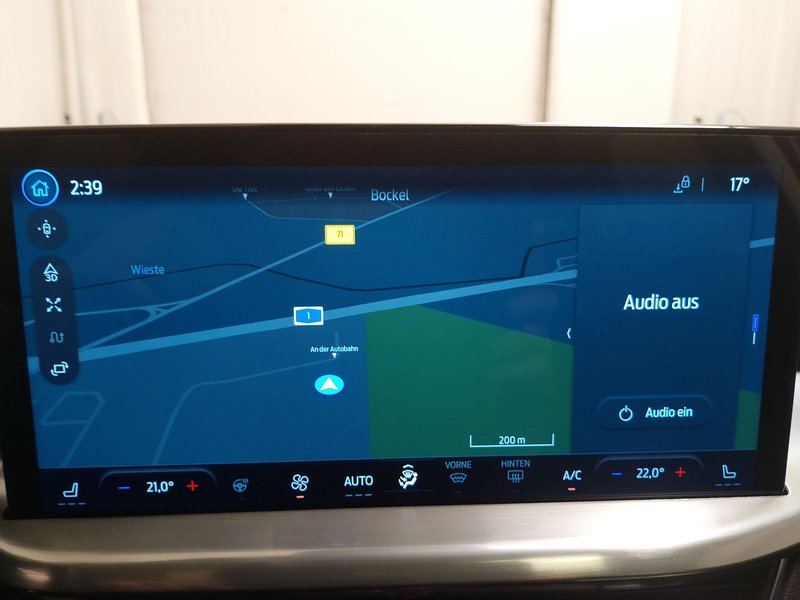 Ford Focus Turnier 1.5 EcoBlue Titanium X automatik • panorama • HUD — 18