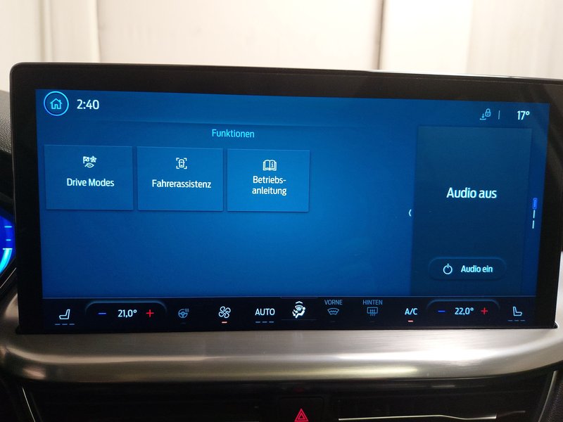 Ford Focus Turnier 1.5 EcoBlue Titanium X automatik • panorama • HUD — 19