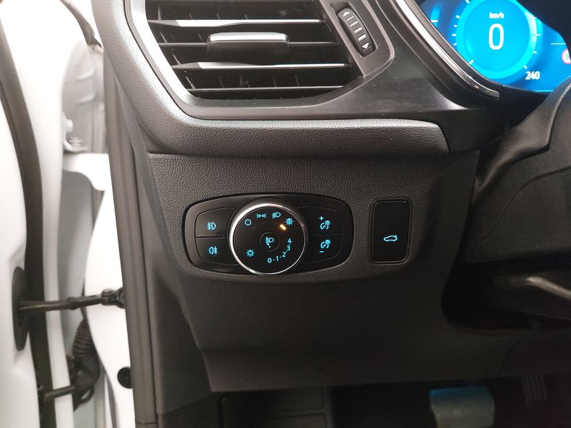 Ford Focus Turnier 1.5 EcoBlue Titanium X automatik • panorama • HUD — 7