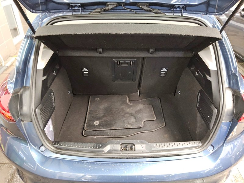 Ford Focus 1.5 EcoBlue Titanium • LED • bežično punjenje — 11
