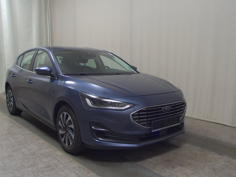 Ford Focus 1.5 EcoBlue Titanium • LED • bežično punjenje — 3