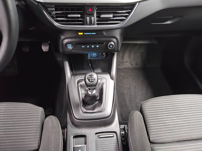 Ford Focus 1.5 EcoBlue Titanium • LED • bežično punjenje — 6
