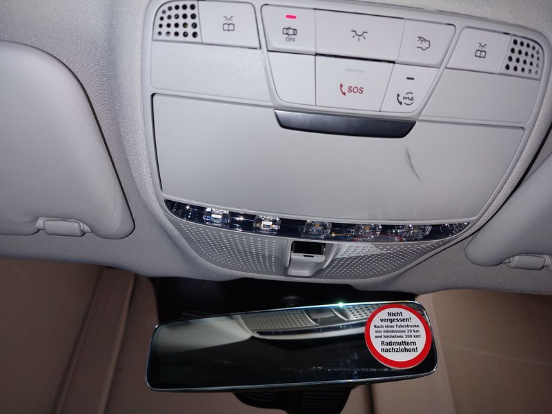 Mercedes-Benz E 300 de karavan automatik AMG Line • ACC • Kuka za vuču (AHK) — 13