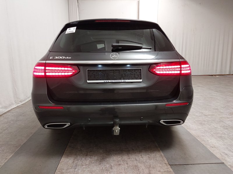 Mercedes-Benz E 300 de karavan automatik AMG Line • ACC • Kuka za vuču (AHK) — 14