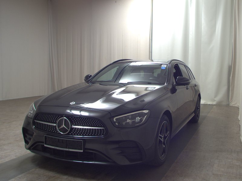 Mercedes-Benz E 300 de karavan automatik AMG Line • ACC • Kuka za vuču (AHK) — 2