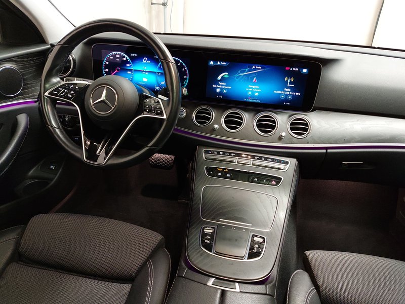 Mercedes-Benz E 300 de karavan automatik AMG Line • ACC • Kuka za vuču (AHK) — 20