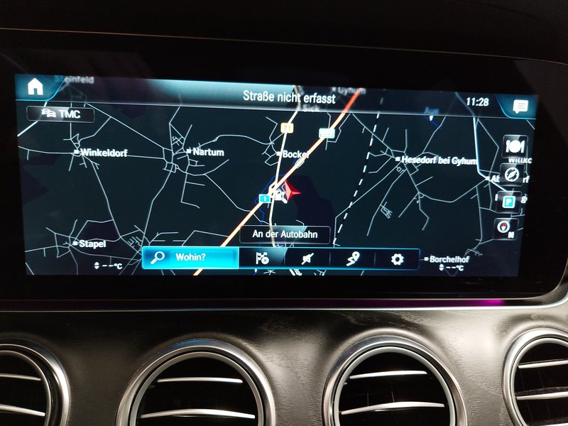 Mercedes-Benz E 300 de karavan automatik AMG Line • ACC • Kuka za vuču (AHK) — 21