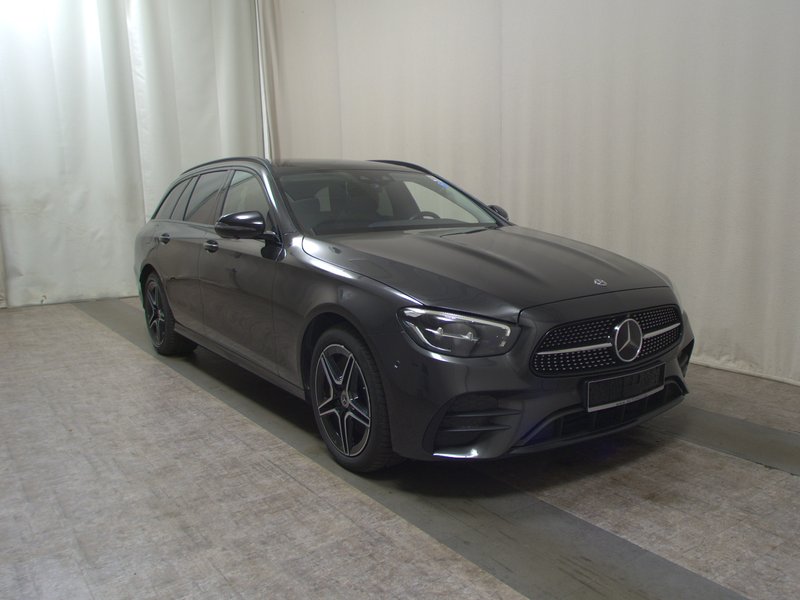 Mercedes-Benz E 300 de karavan automatik AMG Line • ACC • Kuka za vuču (AHK) — 3