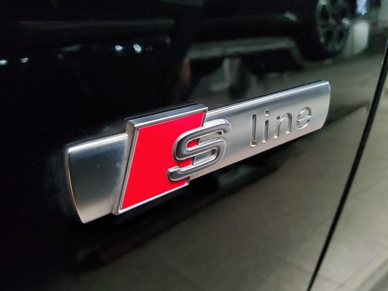 Audi Q2 30 TFSI S line • Full LED • električna peta vrata — 12