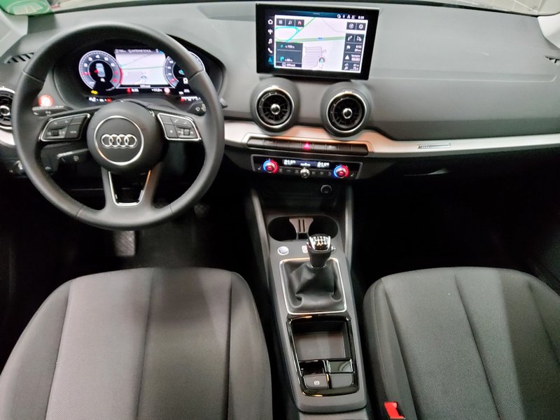 Audi Q2 30 TFSI S line • Full LED • električna peta vrata — 5