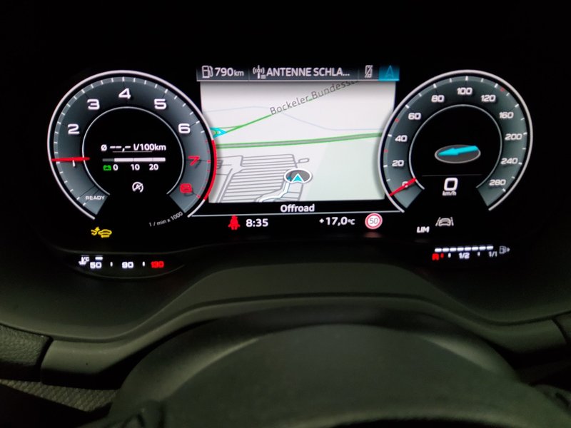Audi Q2 30 TFSI S line • Full LED • električna peta vrata — 8
